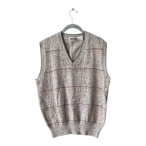 Vintage The Meis Store Wool Blend V neck sweater vest. Size Large - Picture 1 of 4